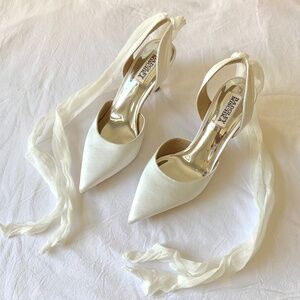 Badgley Mischka Blaze Satin Bow Heels White 7